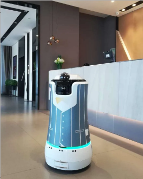 升级版酒店送物机器人